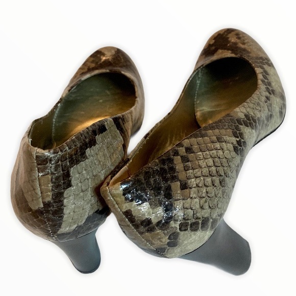 Liz Claiborne Snake Skin Classic Heels Pumps 7 1/2 - Picture 3 of 16